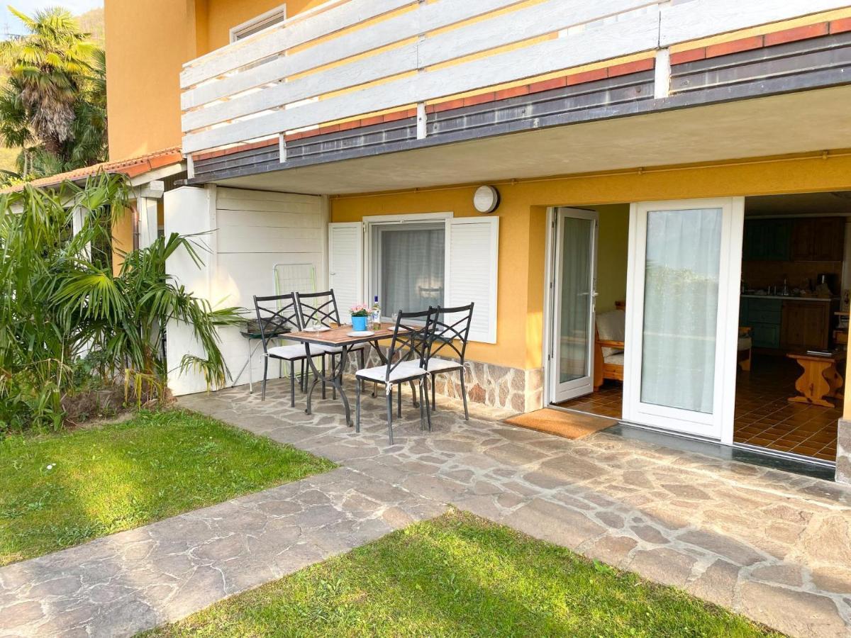 Bellavista A Garten Appartement Mit Pool Colico Dış mekan fotoğraf