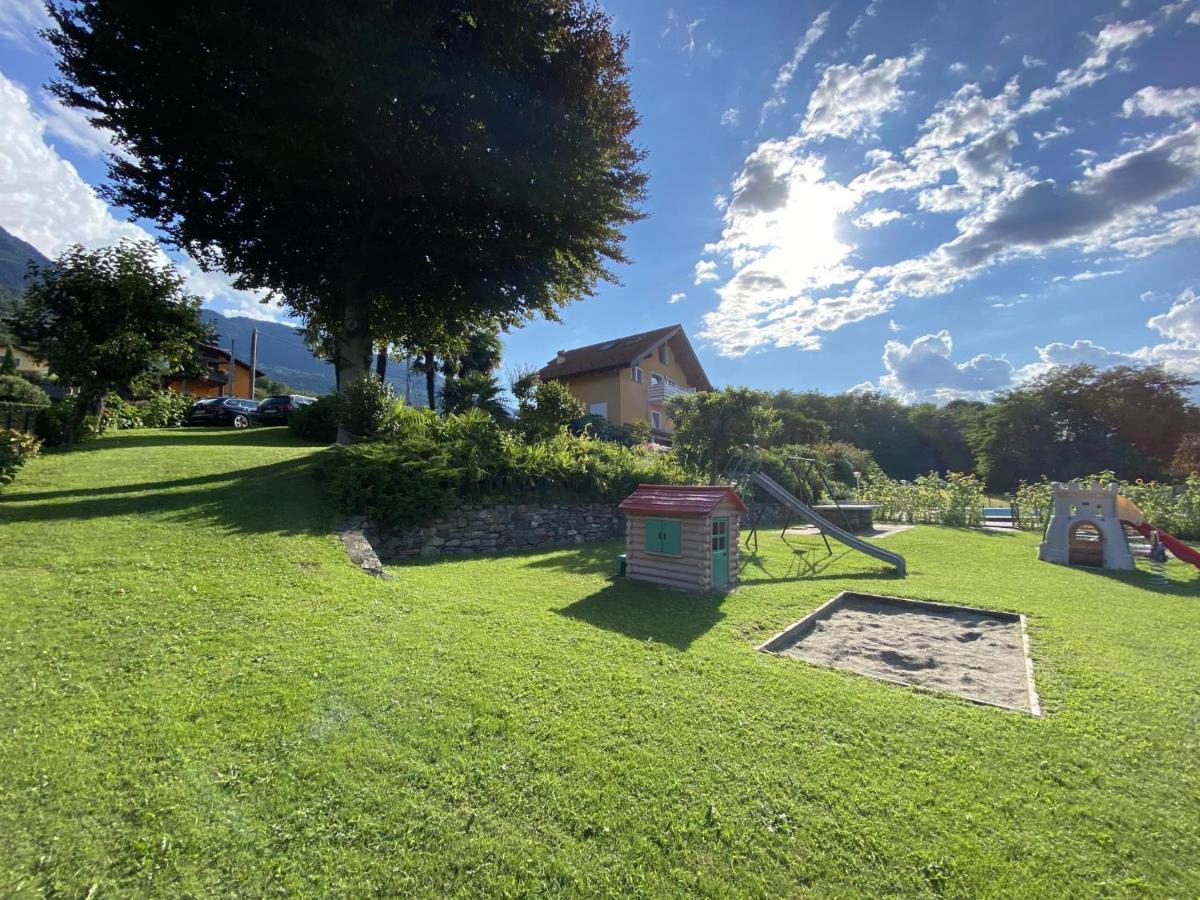 Bellavista A Garten Appartement Mit Pool Colico Dış mekan fotoğraf